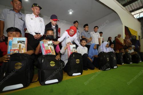 DATUK SERI NANCY SHURKI