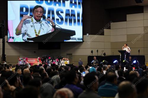 TAN SRI ABANG JOHARI TUN OPENG