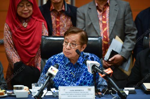 TAN SRI ABANG JOHARI TUN OPENG