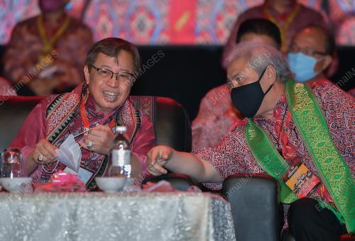 TAN SRI ABANG JOHARI TUN OPENG