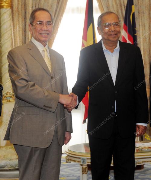 SK02_18082015_KUNJUNGAN_RASMI