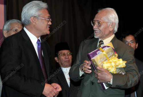SK02_18092013_TAIB_WAKAF