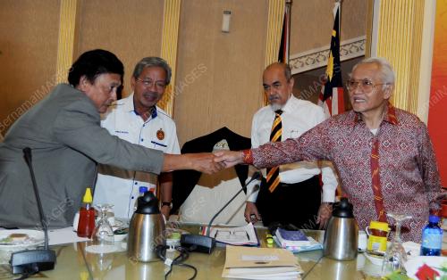 SK02_18112012_MESYUARAT