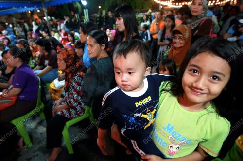 MERAKYATKAN SENI 1MALAYSIA
