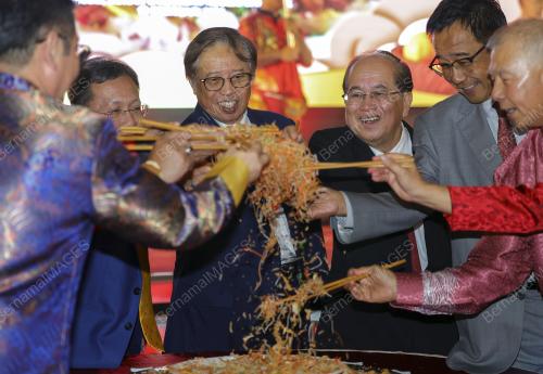 TAN SRI ABANG JOHARI TUN OPENG