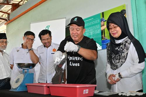 DATUK SERI FATIMAH ABDULLAH