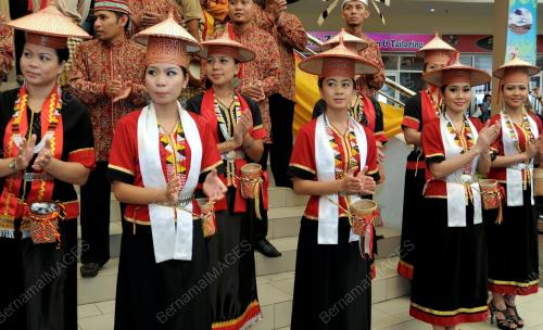SK02_20112012_KEBUDAYAAN