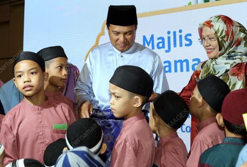 DATUK SHARBINI SUHAILI