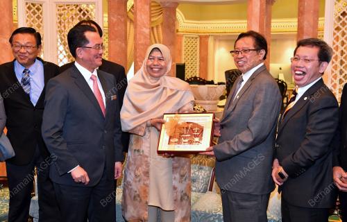 SK02_21062018_KUNJUNGAN_ZURAIDA_BN201806190924