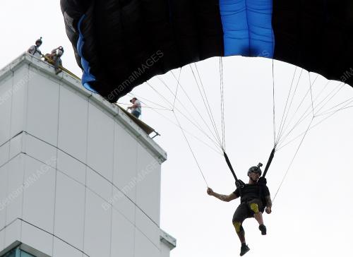 SK02_21092017_BASE_JUMP