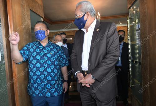 TAN SRI ANNUAR MUSA