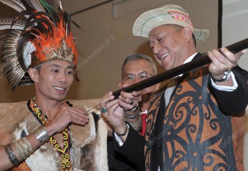 SK02_21112013_NAZRI_APTHAT