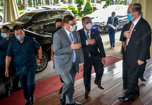 TAN SRI ABANG JOHARI TUN OPENG