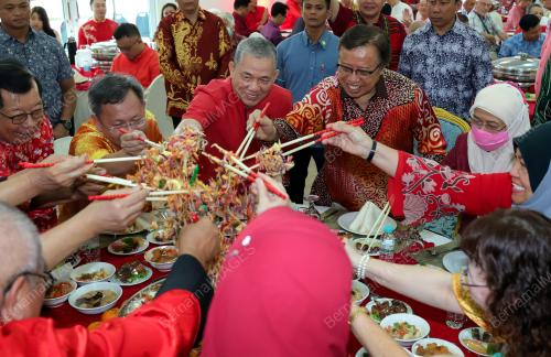 TAN SRI ABANG JOHARI TUN OPENG