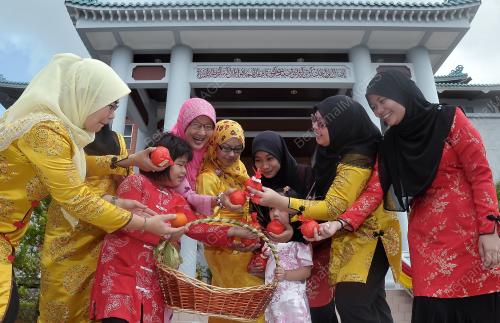 SK02_22022014_PUSAT_ISLAM