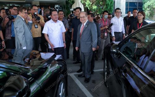 TAN SRI ABANG JOHARI TUN OPENG