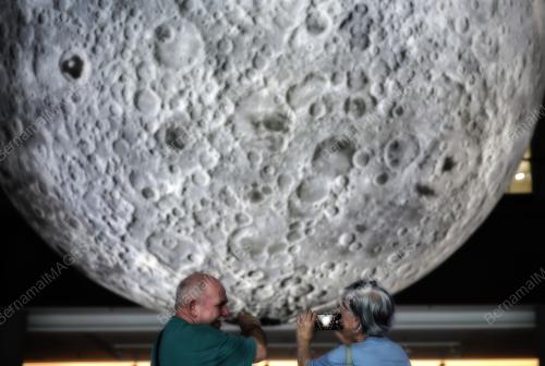 MUSEUM OF THE MOON