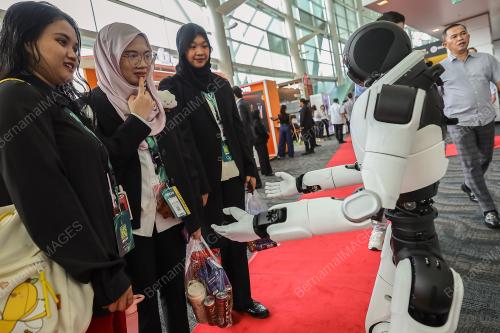 PERSIDANGAN EKONOMI DIGITAL ANTARABANGSA SARAWAK 2025