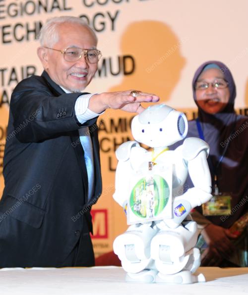 TAN SRI ABDUL TAIB MAHMUD