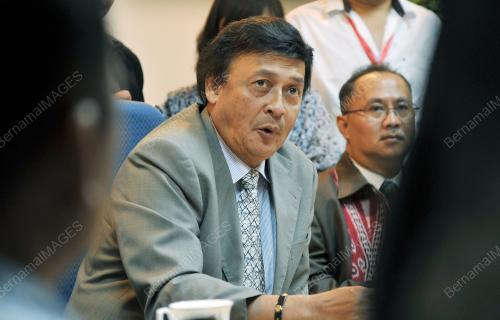 TAN SRI WILLIAM MAWAN IKOM