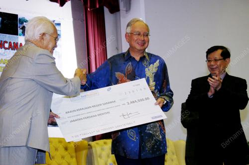 MOHD NAJIB TUN ABDUL RAZAK