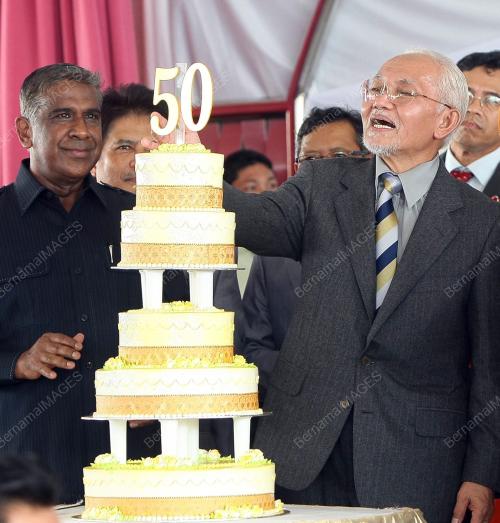ABDUL TAIB MAHMUD