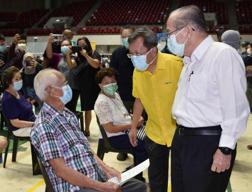 DATUK AMAR DOUGLAS UGGAH EMBAS