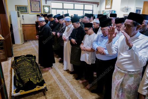 TAN SRI ABANG JOHARI