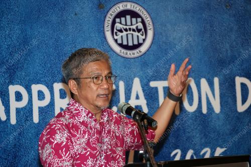 DATUK DR ANNUAR RAPAEE
