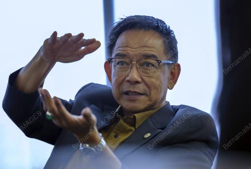 DATUK SERI ABDUL KARIM RAHMAN HAMZAH