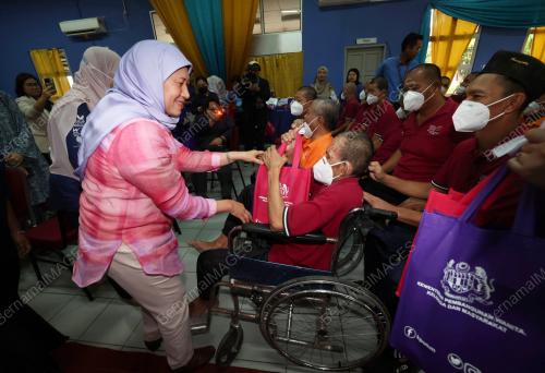 DATUK SERI NANCY SHUKRI