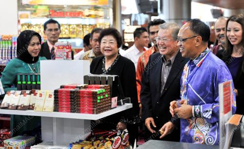 DATUK DR JAMES DAWOS MAMIT