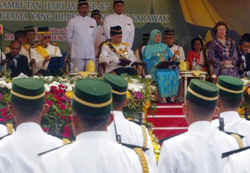 TUN ABANG MUHAMMAD SALAHUDDIN ABANG BARIENG