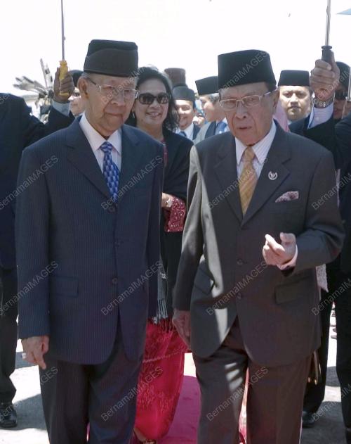 SULTAN ABDUL HALIM MU'ADZAM SHAH