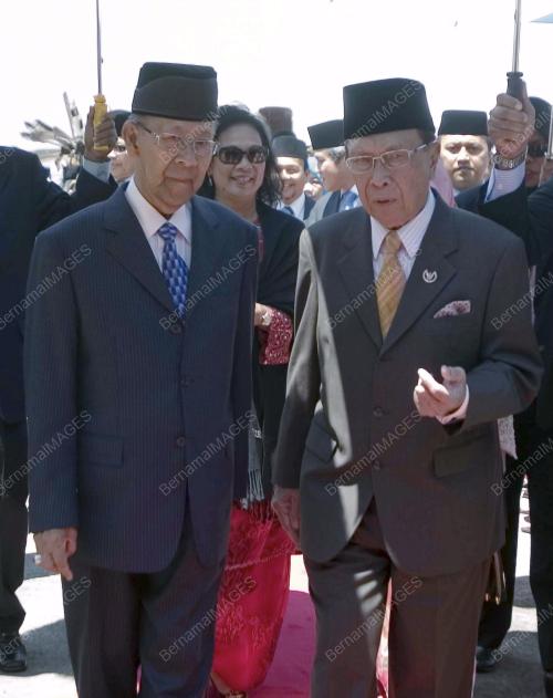 SULTAN ABDUL HALIM MU'ADZAM SHAH
