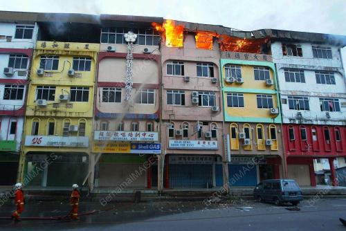 KEBAKARAN BANGUNAN