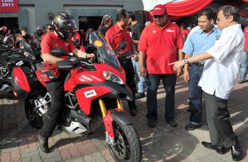 DATUK AMAR ABANG JOHARI TUN ABANG OPENG