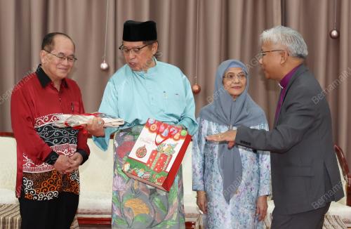 TAN SRI ABANG JOHARI TUN OPENG