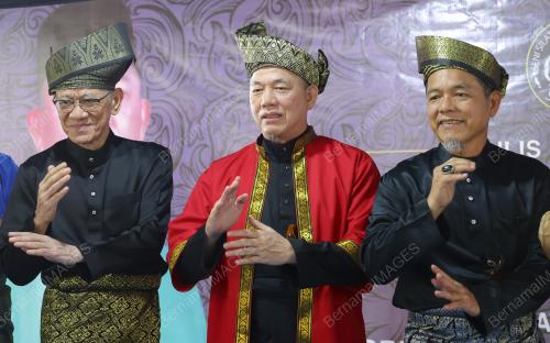 DATUK SERI FADILLAH YUSOF