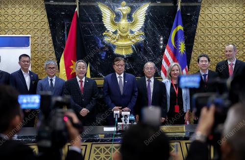 TAN SRI ABANG JOHARI TUN OPENG
