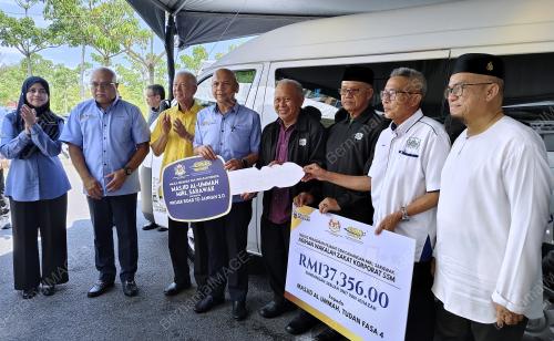 DATUK ARMIZAN MOHD ALI
