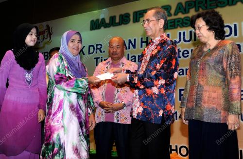 SK02_27072013_IFTAR_MEDIA