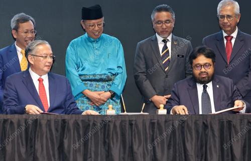 TAN SRI ABANG JOHARI TUN OPENG