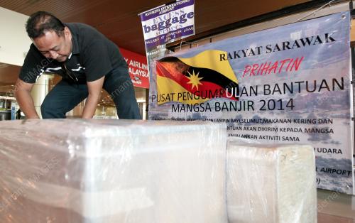 SK02_27122014_BANTUAN_BANJIR