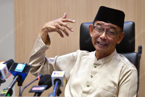 DATUK ABDUL KARIM RAHMAN HAMZAH