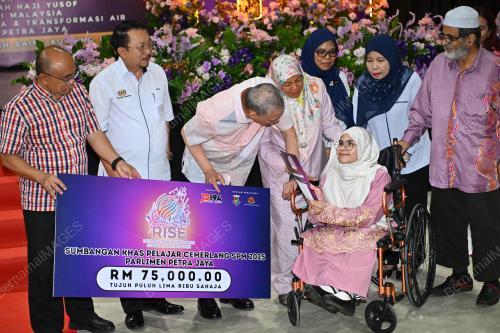 DATUK SERI FADILLAH YUSOF