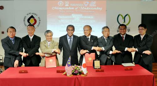 SK02_29032012_MOU_UNIMAS