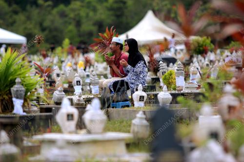 SK02_29052017_ZIARAH_PUSARA00002