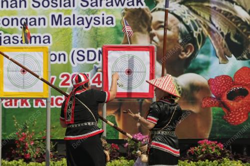 SK02_29112014_MENYUMPIT