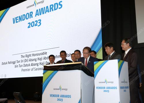 TAN SRI ABANG JOHARI TUN OPENG